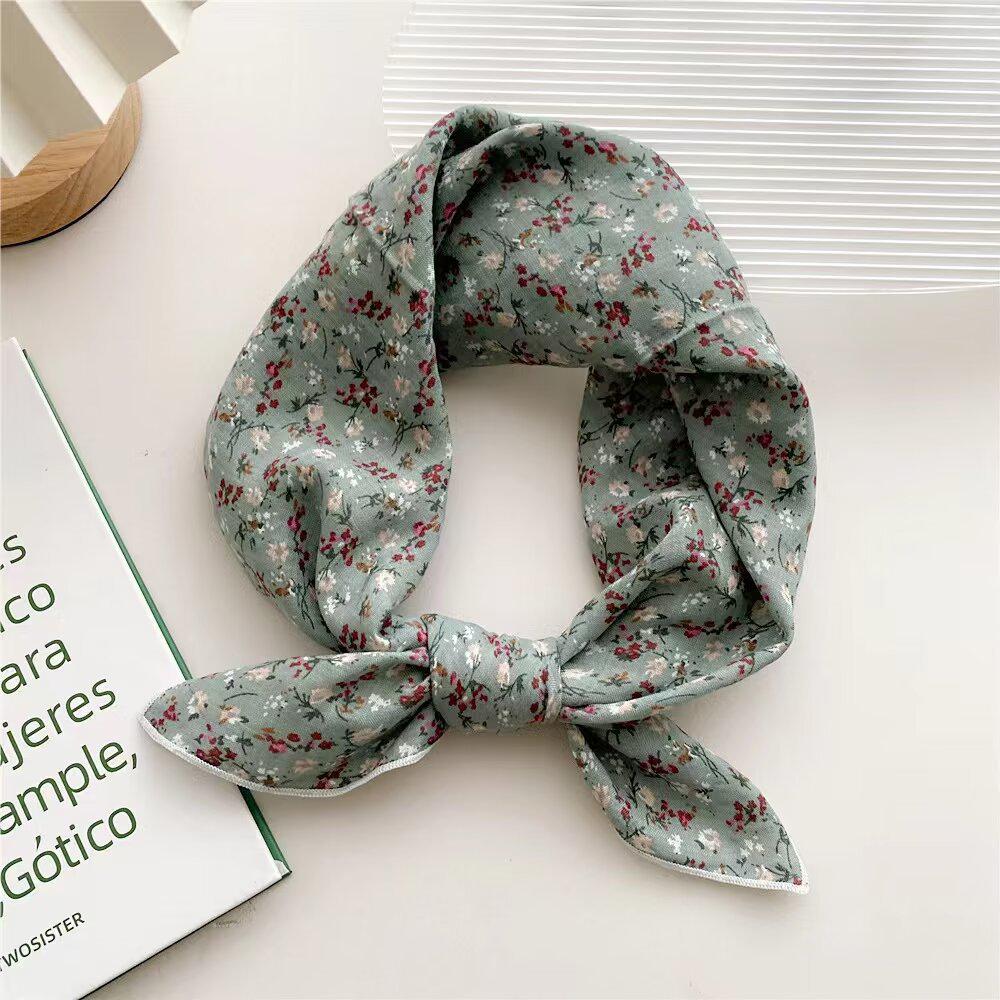 Retro Green Floral Small Silk Scarf - Korean Style Women's Versatile Autumn/Spring Accessory, Thin Square for Neck or Headband