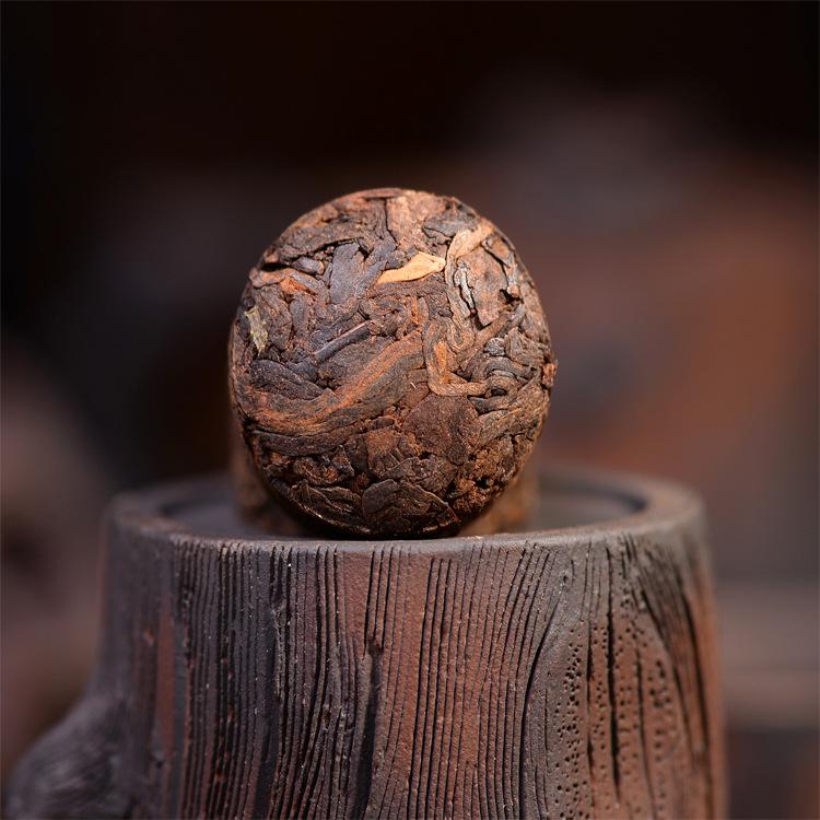 Уникальные вкусы чая: Тегуаньинь, молочный улун, хризантема, пуэр, лист лотоса, печеночный чай, черный улун, обжаренный на углях