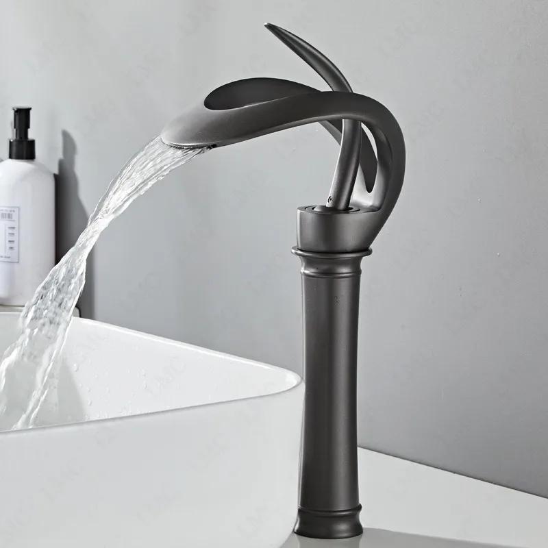 Creative Waterfall Style Single Handle Bathroom Faucet Brass Hot And Cold Sink Faucet for Bathroom Counter Basin