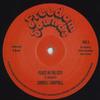 12-дюймовая пластинка CORNELL CAMPBELL / HIGH TIMES PLAYE - Мир в городе / Мир в городе AR12021 Freedom Sounds 1981 Великобритания Регги, Ска и Даб