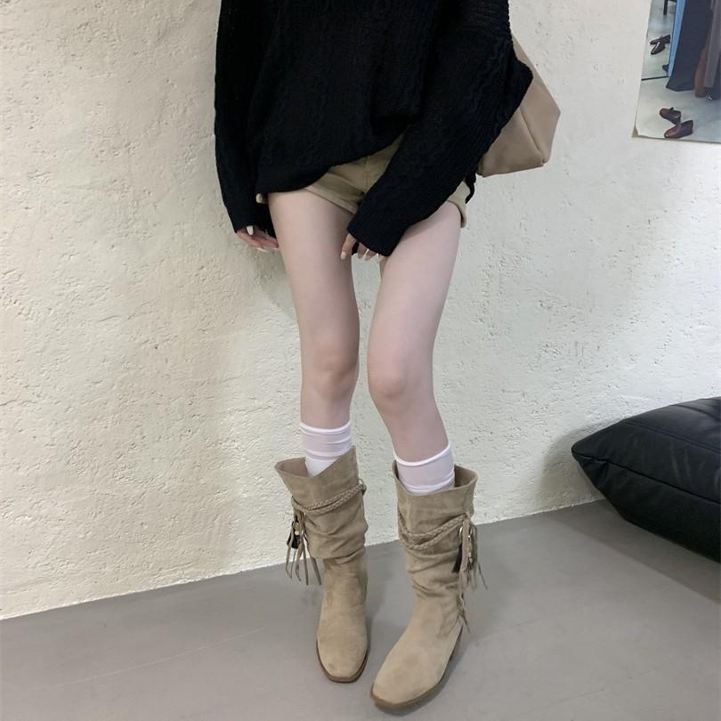 Винтажные плетеные сапоги с бахромой на толстом каблуке, высокие, осень-зима 2025, тонкие остроносые сапоги в стиле вестерн, сапоги на наборном каблуке