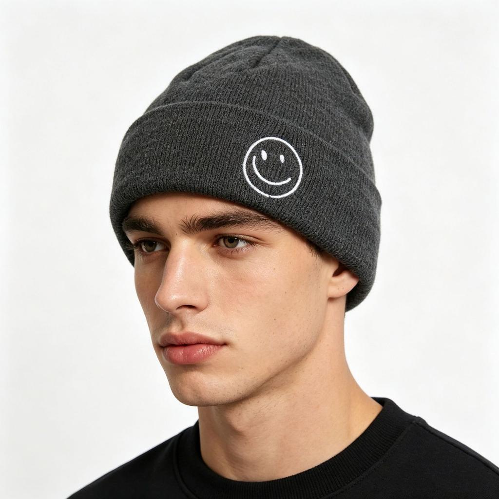 Autumn and winter versatile smiley face embroidery knitted hat classic men's and women's warm wool hat light board cold hat