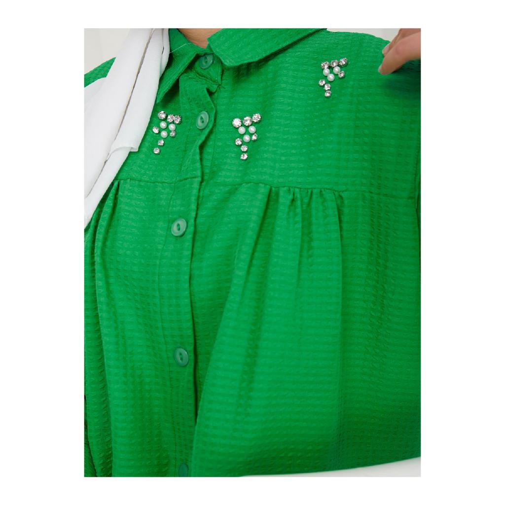 Женская туника в хиджабе с воротником рубашки