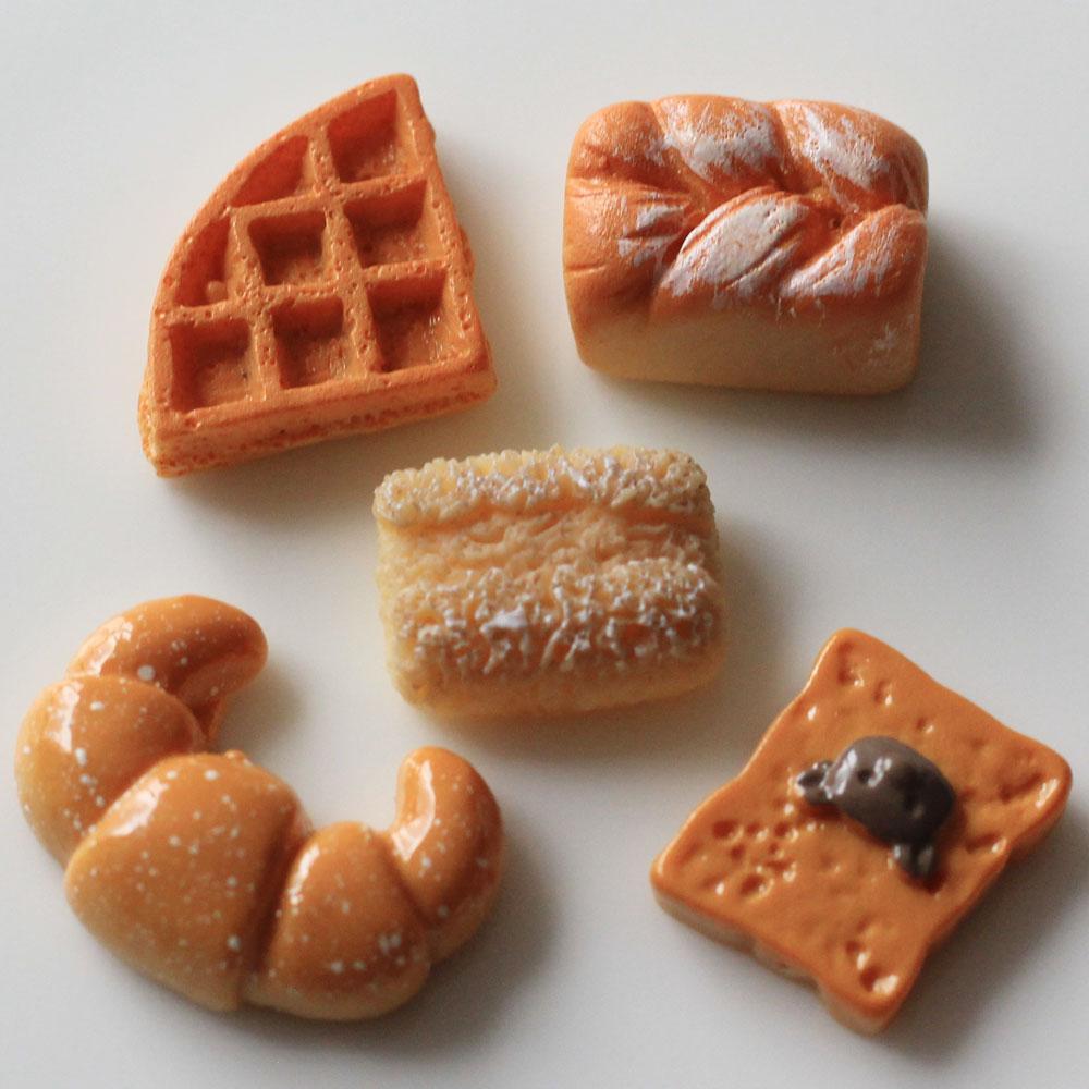 Cute Mini Breads Doll House Miniature Food Kitchen Doll Food Model Toys Accessories