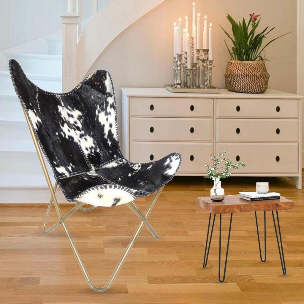 Черно-белые волосы на кожаном кресле-бабочке - удобное кресло-бабочка для гостиной с подлокотниками - с железной подставкой с золотистым порошковым покрытием