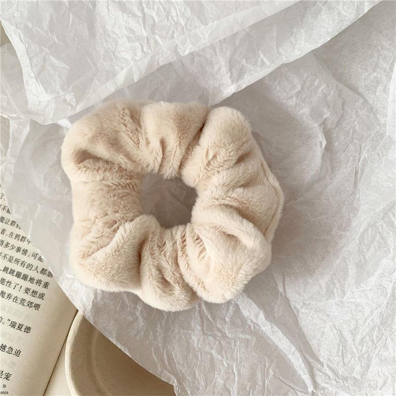 "Autumn/Winter Plush Korean Sweet Hair Ring: Simple Large Intestine Hair Accessory"