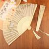 Ручной веер Свадебные мотивы Древний костюм Китайский стиль Складные ручные веера Ручные веера Деревянный складной ручной веер