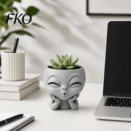 Office Desk Planter Funny Alien Face Planter, 3D Printed Novelty Plant Pot, Cute Gray Cactus Pot Head for Succulents Cacti Home Table Shelf