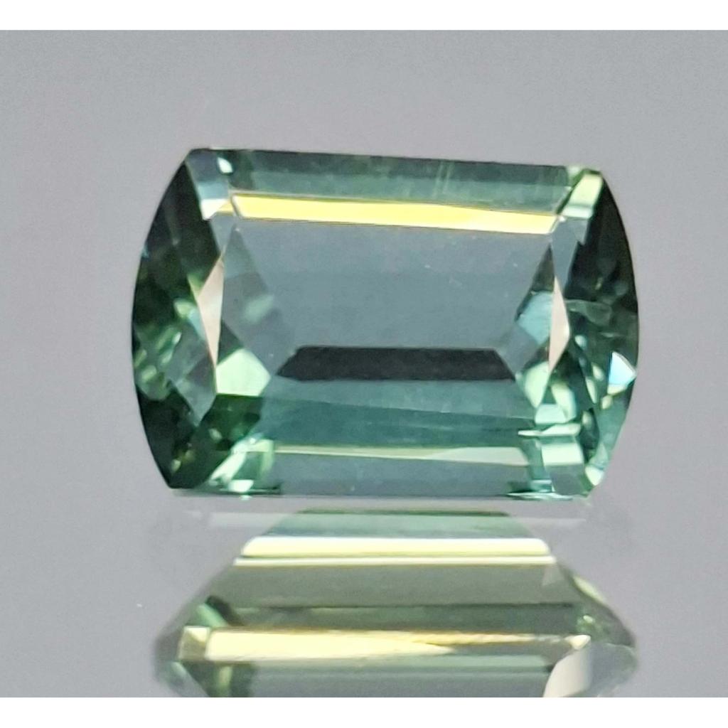 Beautiful Light Green Sapphire 8-10 Ct Fancy Cut Certified Loose Gemstone