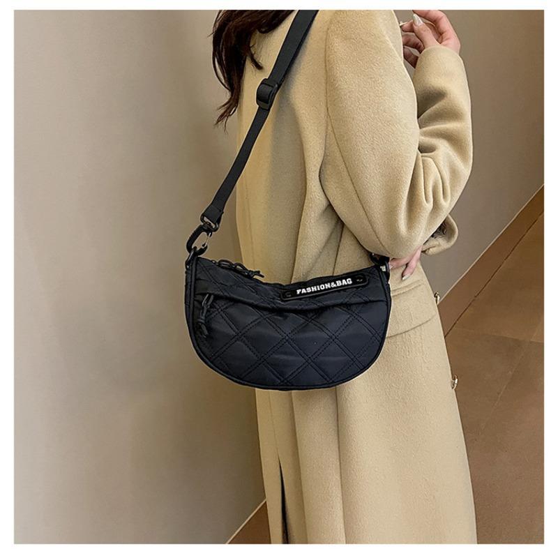 Новая коллекция осень-зима 2023 года: женская сумка через плечо с большой вместимостью, высококачественный дизайн, нишевый дизайн, сумка-седловидная сумка на одно плечо