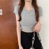 Небольшой V-образный вырез короткий дизайн тонкий боди костюм для женщин летом пупок открытый однотонный цвет короткий рукав футболка для женщин