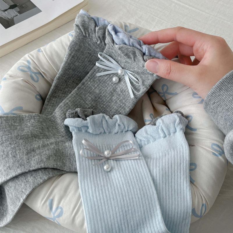 Ladies Spring and Summer Thin Sweet Three Dimensional Flower Solid Color Curled Edge Bow Pile Socks