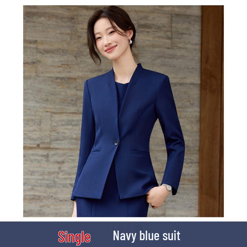 Профессиональный костюм-двойка для бизнеса или салонной носки