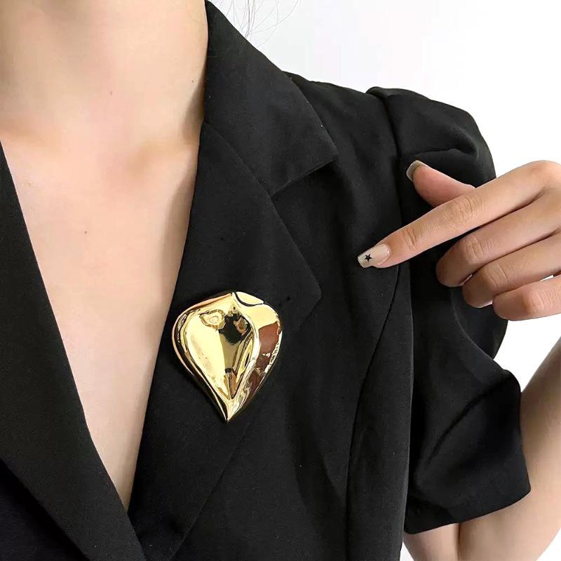 Модная и простая блестящая брошь