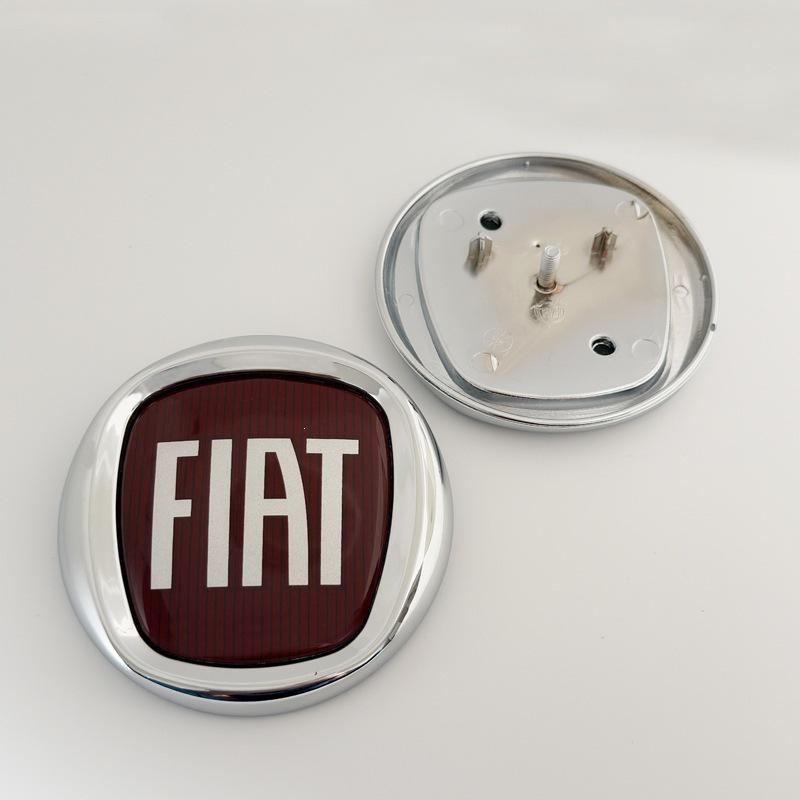 Наклейка-значок на решетку переднего бампера Fiat 500 9,5 см - Наклейка с логотипом FIAT FM0494S1
