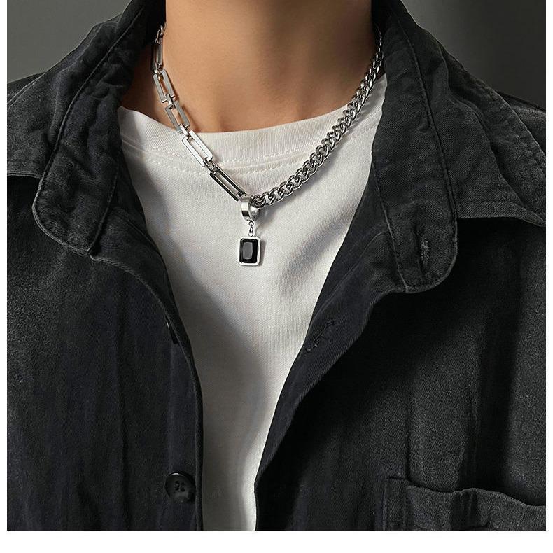 Минималистичный набор квадратных серег-гвоздиков и ожерелья из черной титановой стали - Современный нишевый дизайн для женщин