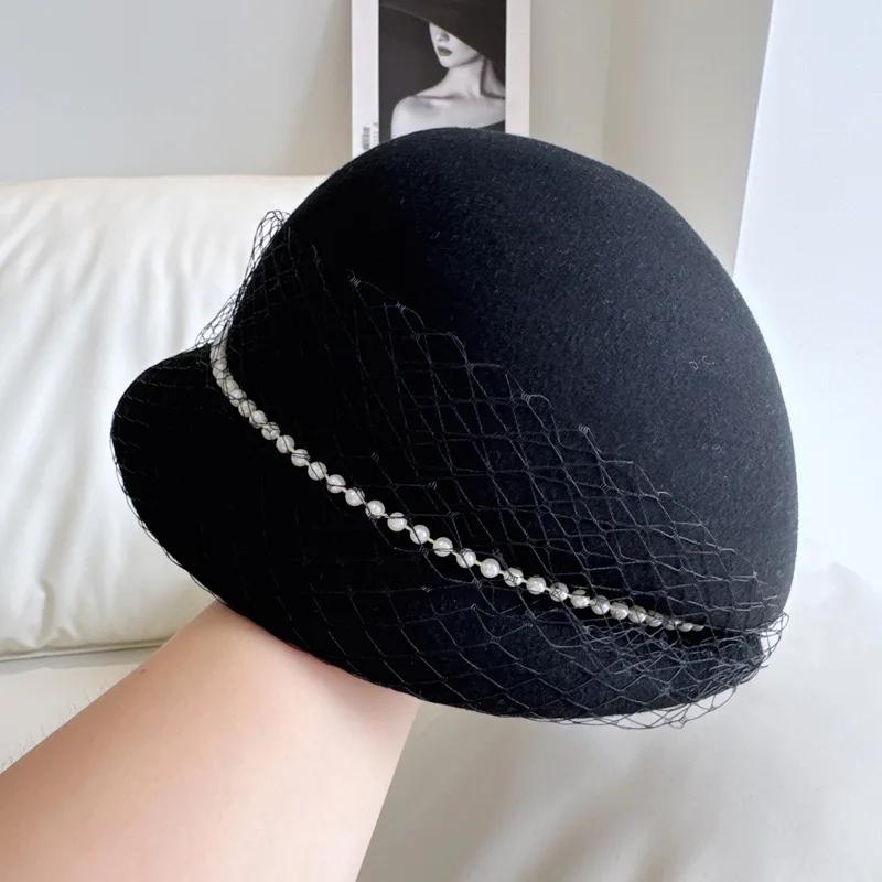 Хепберн Ветер после плиссированной шляпы рыбака Высококачественная австралийская шерстяная шляпа Модный французский сетчатый берет с жемчужной цепочкой