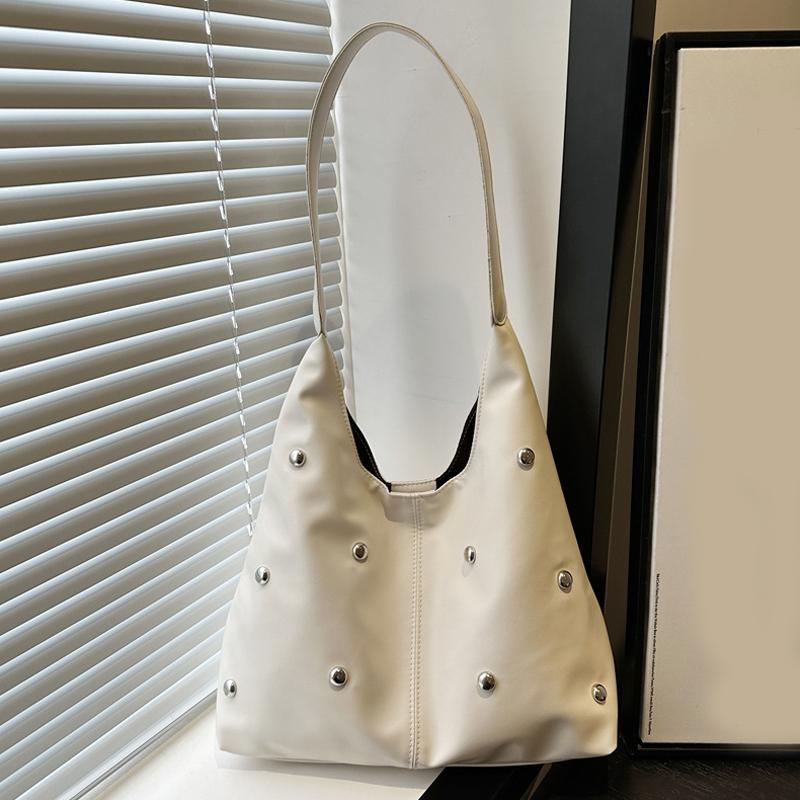 Панк Стиль Украшенная Двусторонняя Круглая Сумка-Ведро с Заклепками, Нишевая Роскошная Сумка, Шикарная Женская Подмышечная Сумка Большой Вместимости, Сумка на Плечо KTY