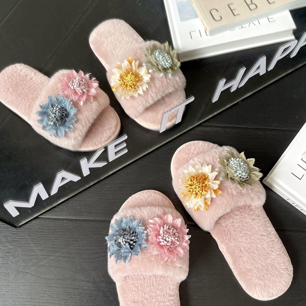 2025 Versatile Casual Slippers Women's Flower Fashion Versatile Outer Wear One-word Tug Home Furry Soft Bottom Student Slippers