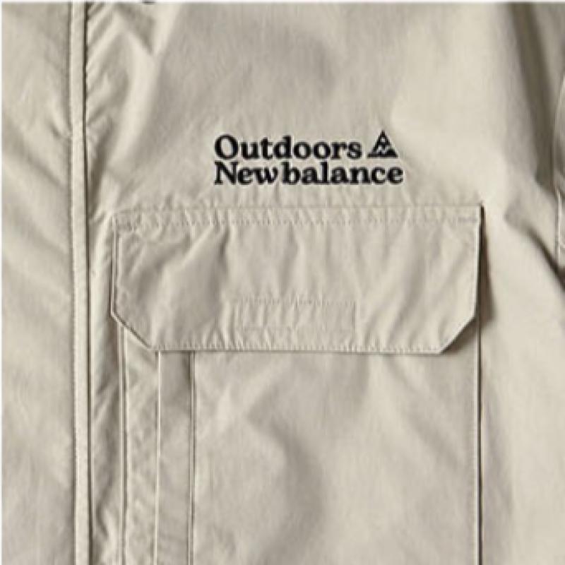 New Balance Club Nbnmc19043 Be Mountain Parka Публичная тренировочная куртка Ветровка