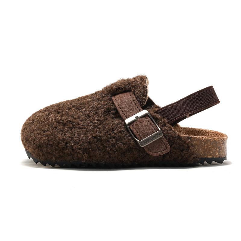 2026 Autumn and Winter New Cork Sandals and Slippers Wear Suede Warm Sandals for Boys and Girls.
