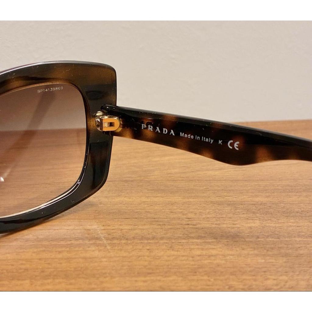 Used [Good condition] PRADA sunglasses POSTCARDS COLLECTION 2010 model with warranty card