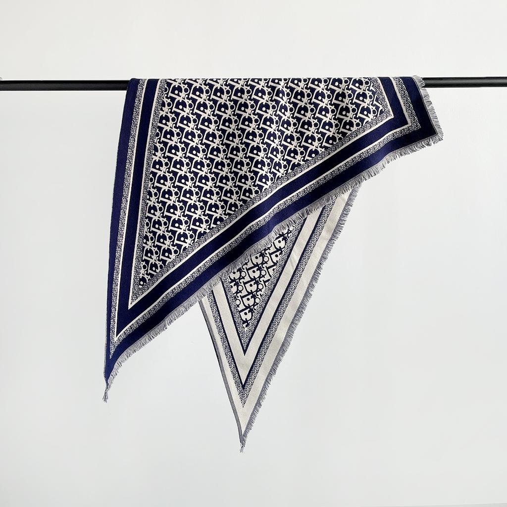 Autumn And Winter Imitation Cashmere Scarf Women'S Sweet Fashion Atmosphere Thickened Warm Scarf Shawl