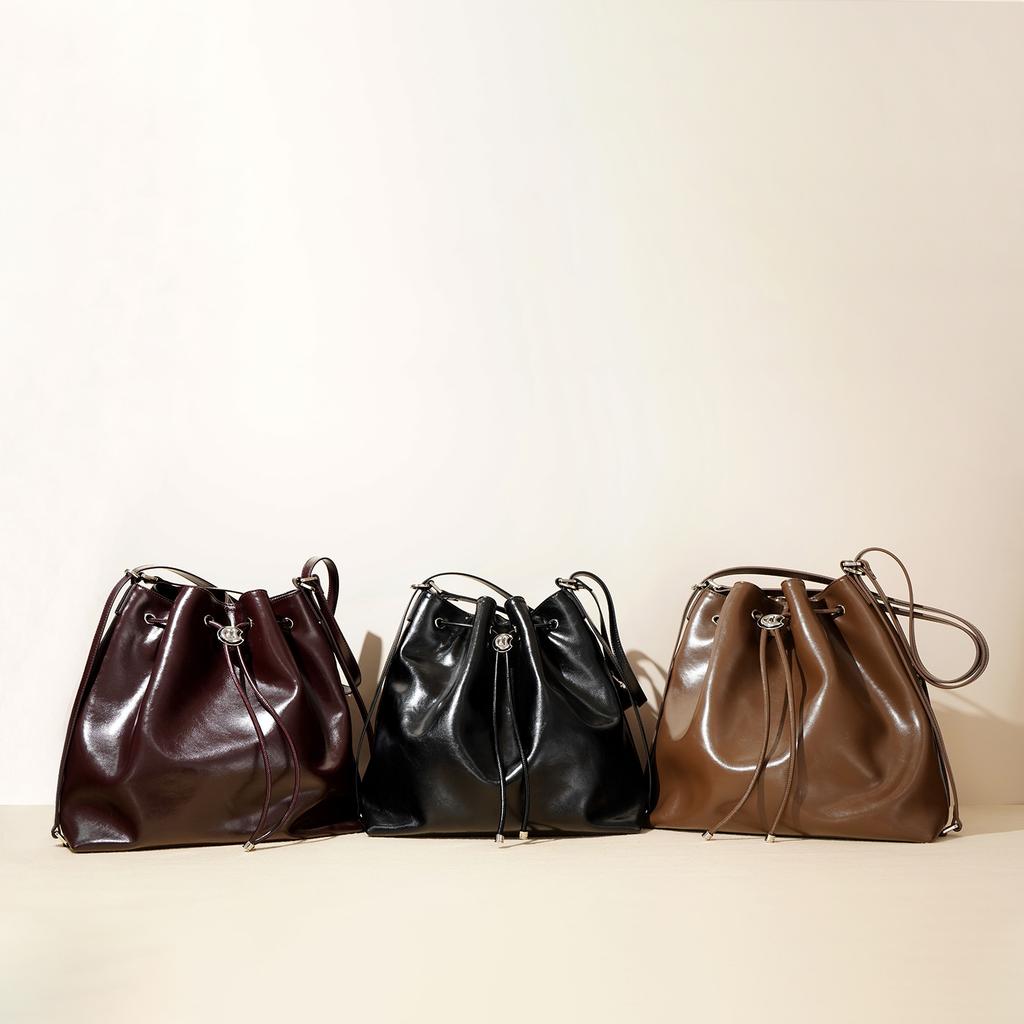 Women's Bag Niche Design Bag 2025 New Fashion Bag Large Capacity Tote Bag Versatile Shoulder Underarm Bucket Bag