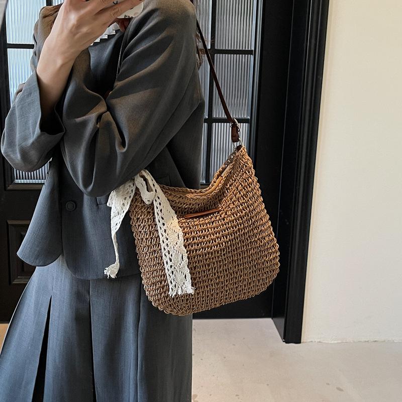 Crossbody Woven Straw Woven Bag for Women with Large Capacity New Summer Versatile Bucket Bag Seaside Vacation Beach Bag