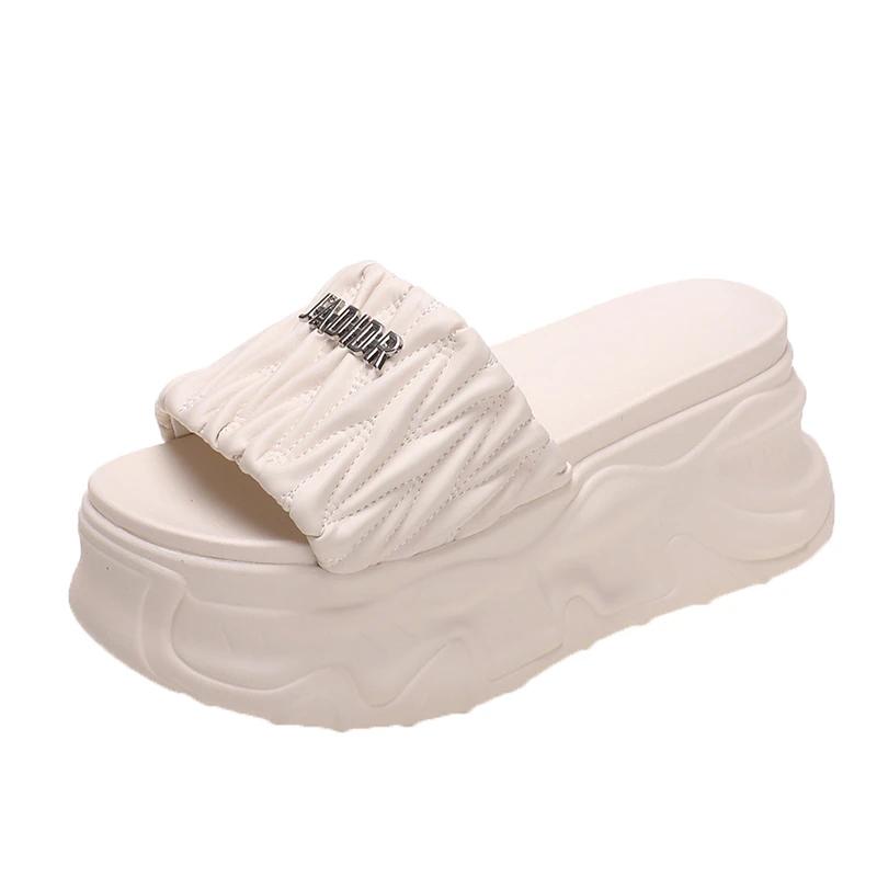 Модные 7 см шлепанцы женские тапочки на очень высоком каблуке туфли на платформе танкетки пляжная обувь плиссированные сандалии летние новые массивные туфли женские