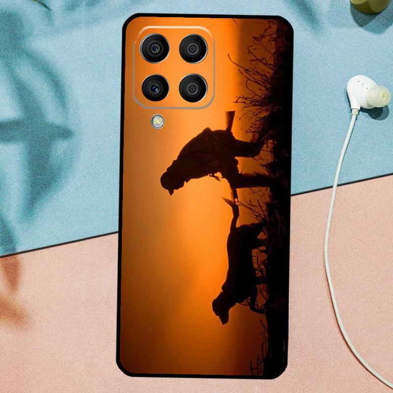 Чехол Hunter Man Fishing Dog для Samsung Galaxy M53 M33 M11 M21 M31 M12 M13 M14 M15 M35 M34 M54 M32 M52 M06 M16 M55