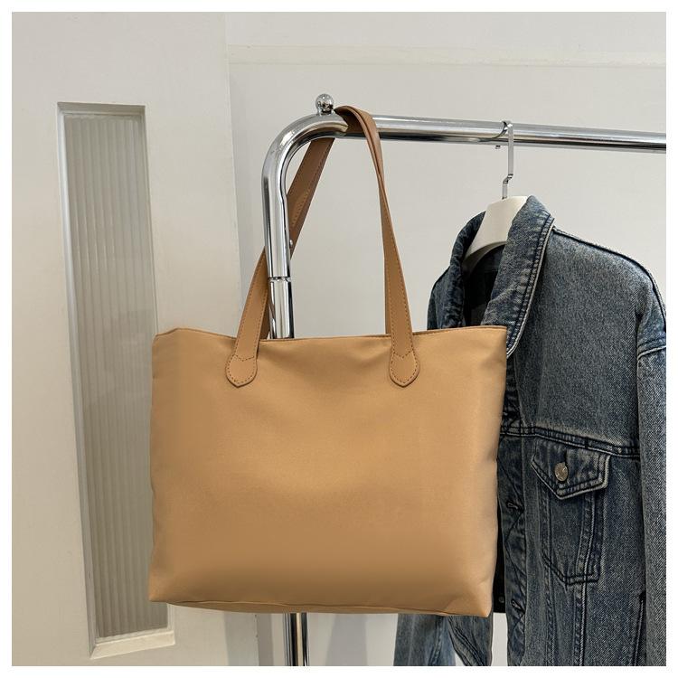 Корейская версия сумки большой вместимости 2024 года, летняя новая модная иностранная сумка-тоут, ретро женская сумка через плечо