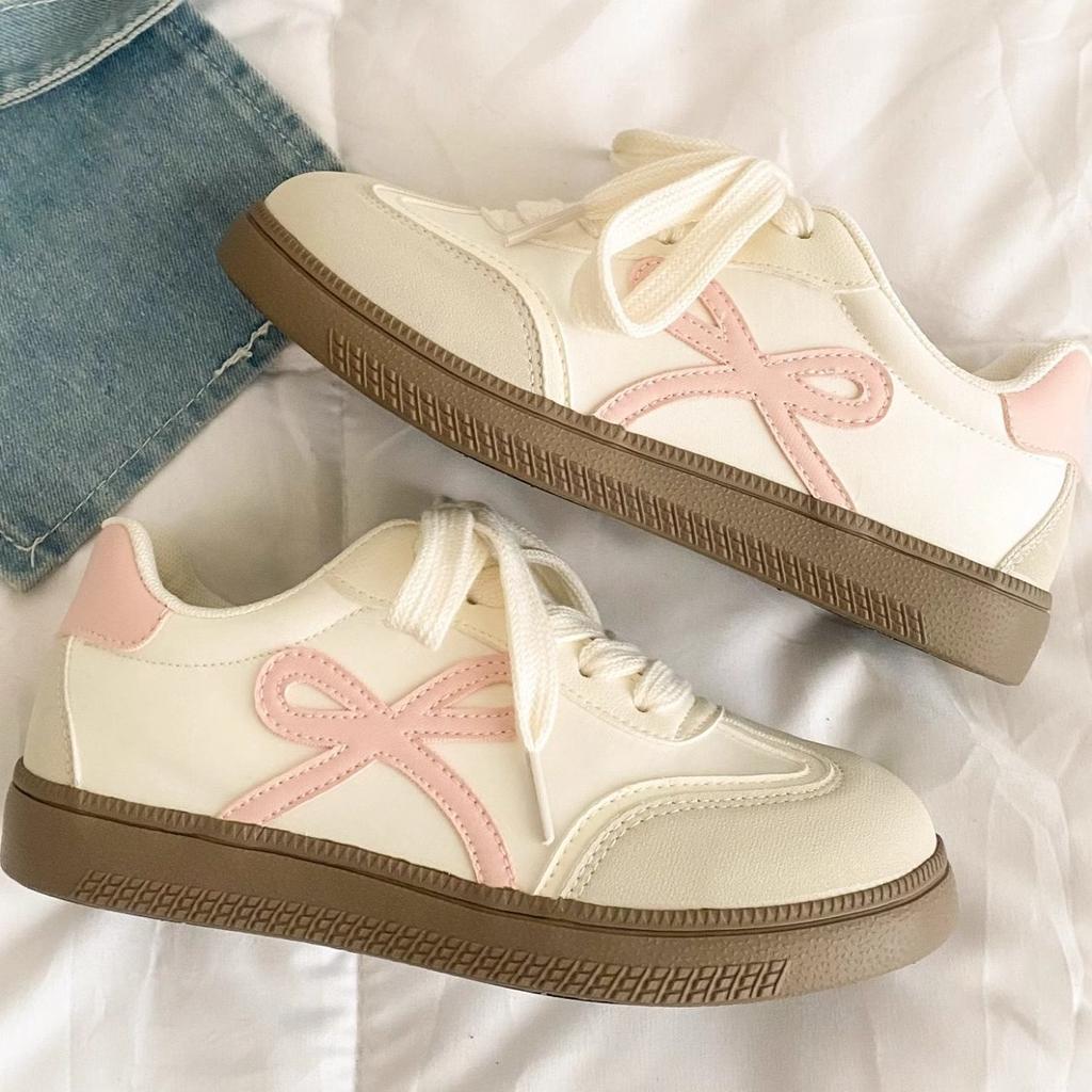 Милые маленькие белые туфли женские весенне-летние новые универсальные нишевого дизайна легкие студенческие кеды