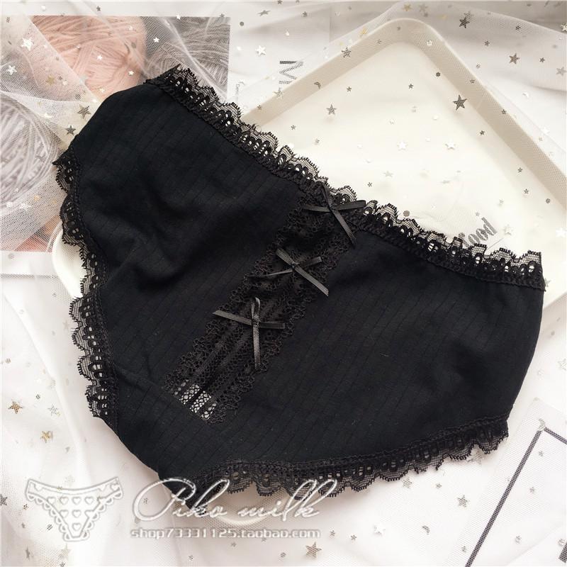 Симпатичные девчачьи эластичные большие удобные женские трусики с низкой посадкой и кружевным краем на бедрах