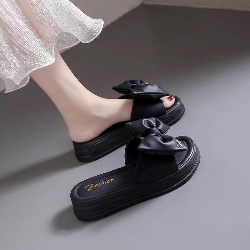 Модные, универсальные и стильные тапочки 2024 года, новая модель из мягкой кожи с толстой подошвой, универсальные, с бантом, для ношения на пляже и каждый день.