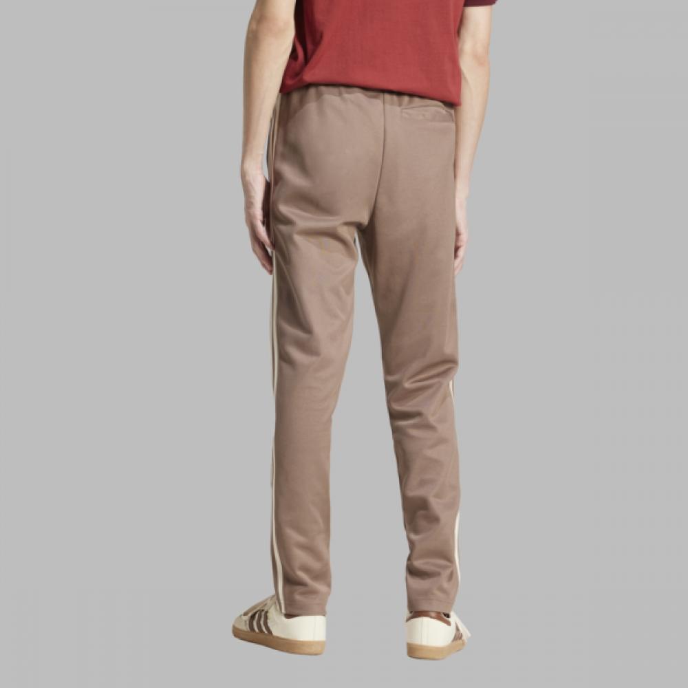 Adicolor CLASSIC Becken Изготовлен из смеси унисекс-возобновляемых материалов...