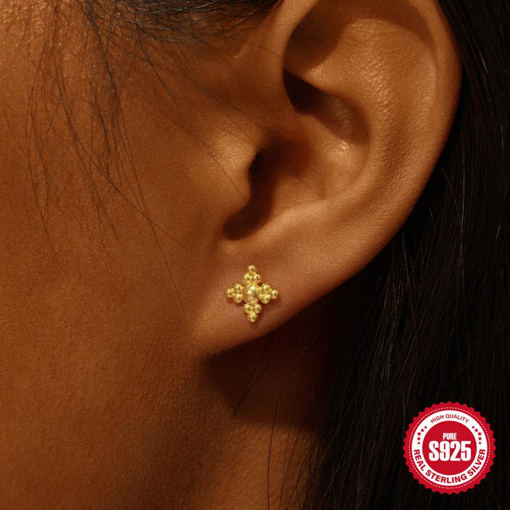 Серьги для пирсинга хряща из стерлингового серебра S925 с геометрическим кулоном в форме восьмиугольного сердца и перфорированным цирконием Серьги с внутренней резьбой