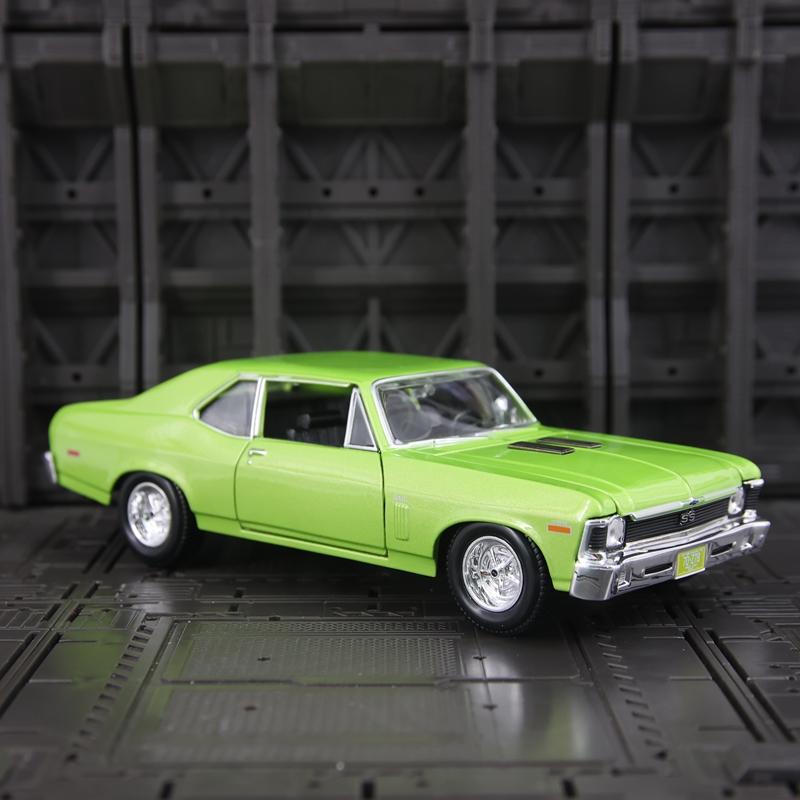 Maisto 1:24 Chevrolet Nova SS alloy car model doors and hood can be opened suitable for collection and can be given as a gift