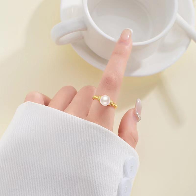 Простое позолоченное кольцо с узором из пуговиц и жемчугом, женское нишевое дизайнерское кольцо, модное, индивидуальное, уникальное, легкое, роскошное, с отверстием для указательного пальца