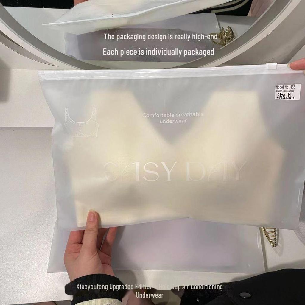 Comfortable Seamless One-Piece Maternity Bra with Soft Support and Beautiful Back Design