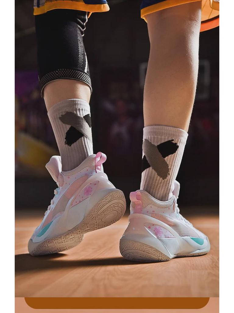 Sonic 10 Unisex Mesh Breathable Shock-Absorbing Basketball Shoes - Soft-Soled, Wear-Resistant, Ideal for Sports and Actual Combat.
