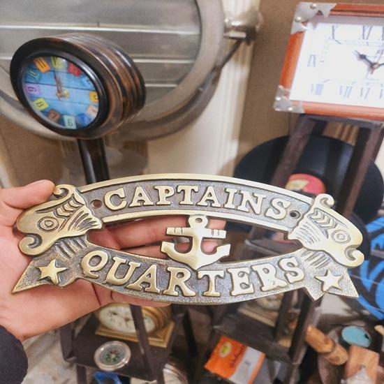 21.59 Cm Nautical Charm Captain's Quarters Sign Handcrafted Ship Boat Plaque for Wall, Door Decor