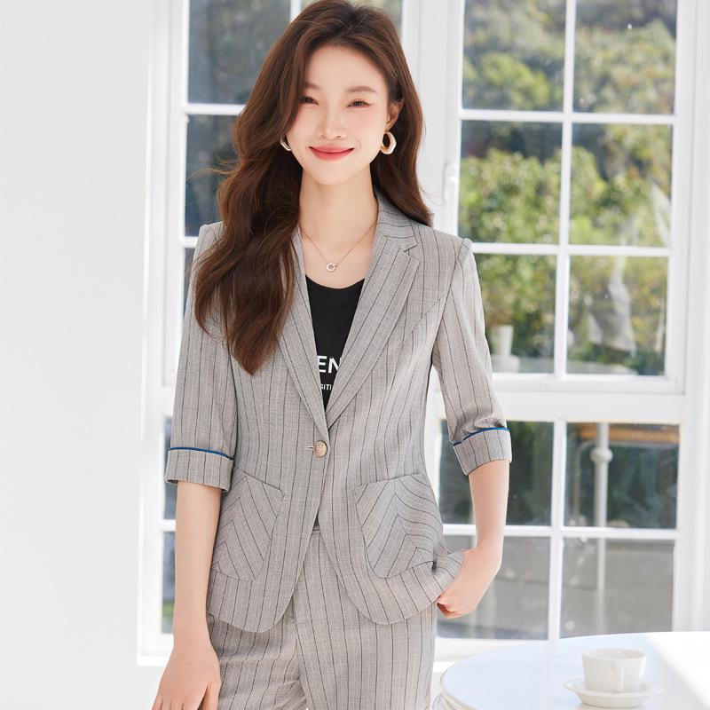 Spring/Summer 2024 Women's Petite Mid-Sleeve Striped Suit Set