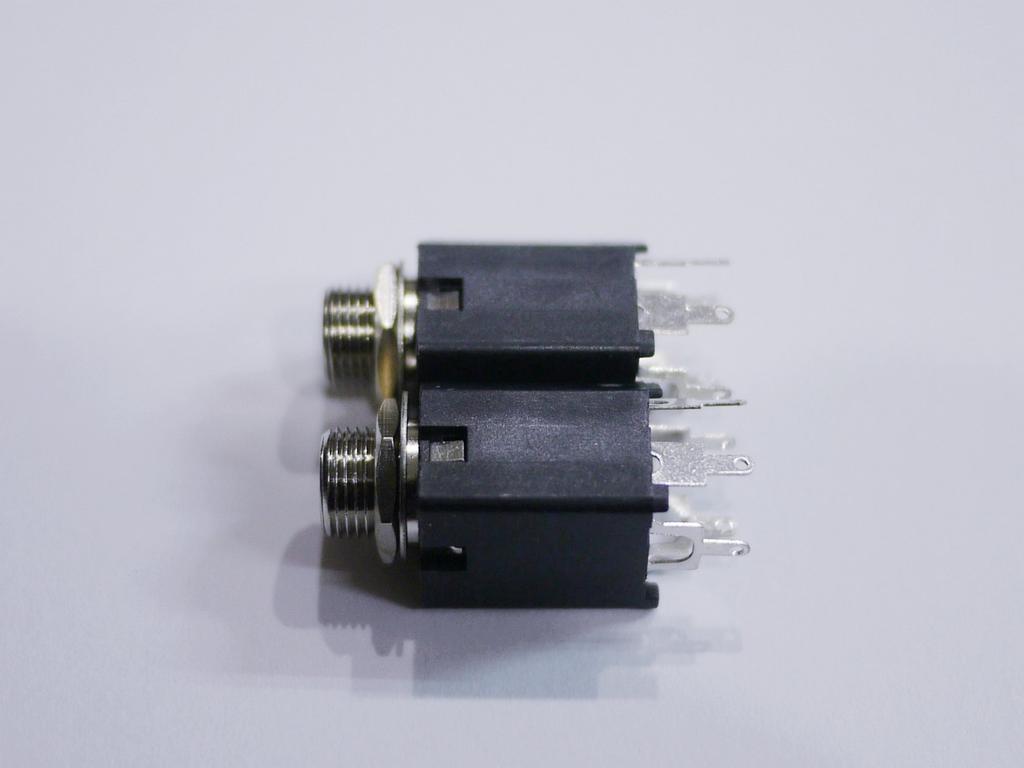 Box Type Stereo Jack for Plug SWITCHCRAFT Type Our Original Product For Effectors and Electronic Work of 6.35mm #112BX (Set 2)