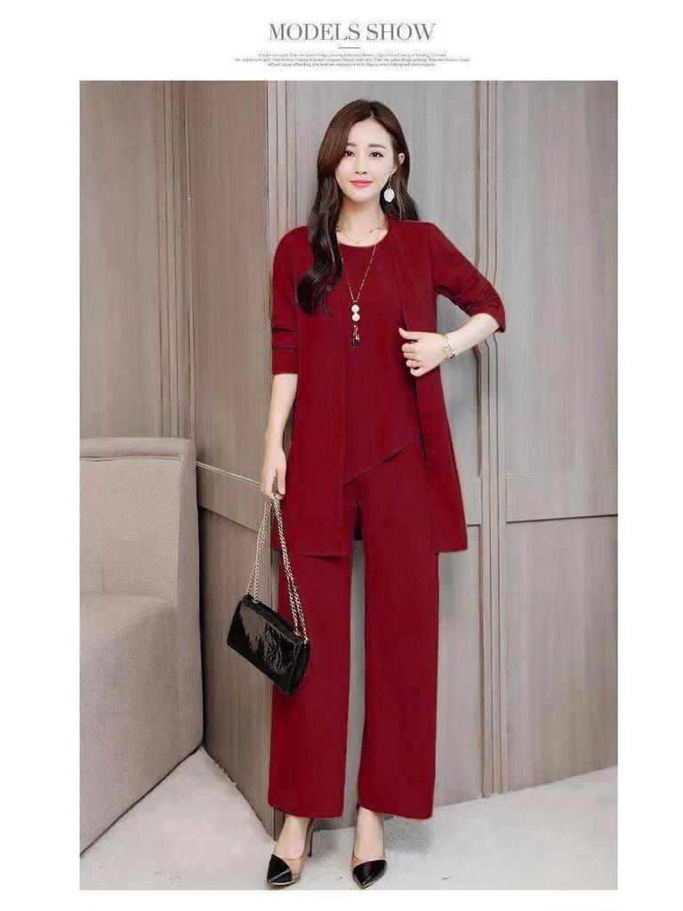 Комплект из трех предметов для женщин больших размеров на весну и осень: Шаль, жилет, широкие брюки