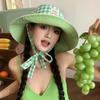 Двусторонняя клетчатая шляпа с широкими краями и шнуровкой, летняя универсальная солнцезащитная кепка для отдыха на открытом воздухе, милые контрастные цветные кепки в клетку для женщин