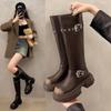 Зимняя новая коллекция осень/зима модные высокие сапоги с пряжкой на толстом каблуке в стиле ретро