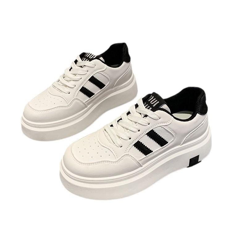 Маленькие белые туфли на толстой подошве на все сезоны женские 2025 новая весна универсальные ангольско-красные маленькие маффины повседневные кеды