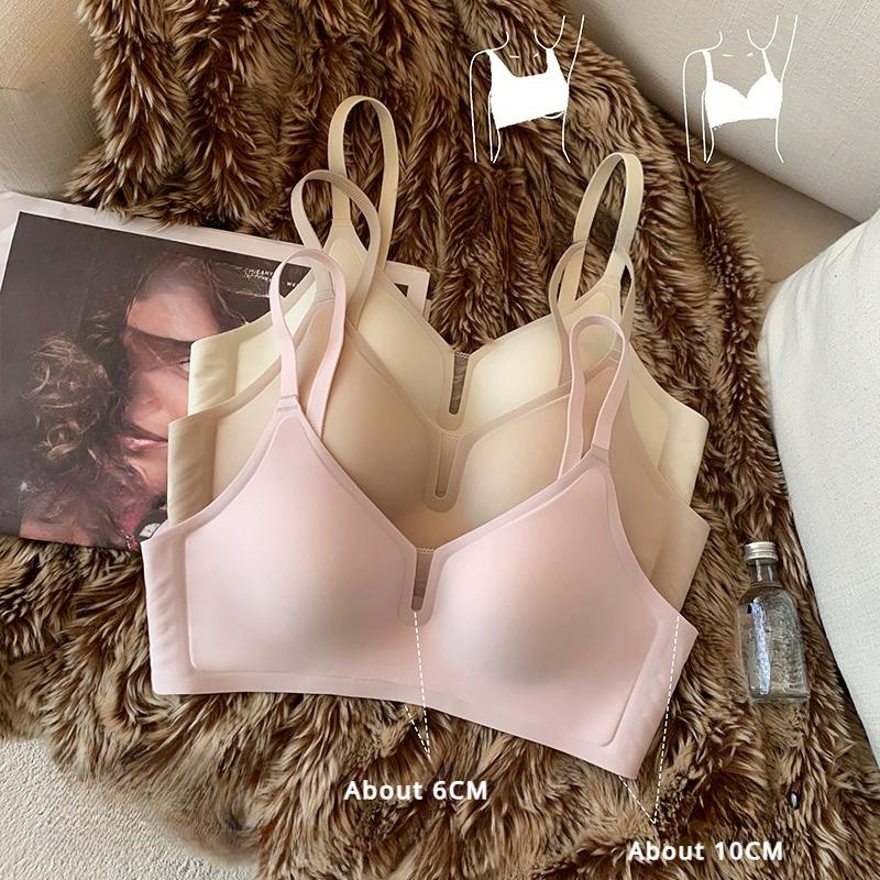 New Traceless Lingerie for Women with Small Breasts and A Thin Collection Bra Comfortable Jelly Strip Prevents Sagging and No Steel Ring On The Bra