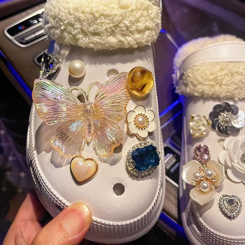 Shoe Charm for Crocs DIY 3D Butterfly Flower Pearl Diamond Shoe Decoration Buckle for Croc Charms Hole Shoes Accessories